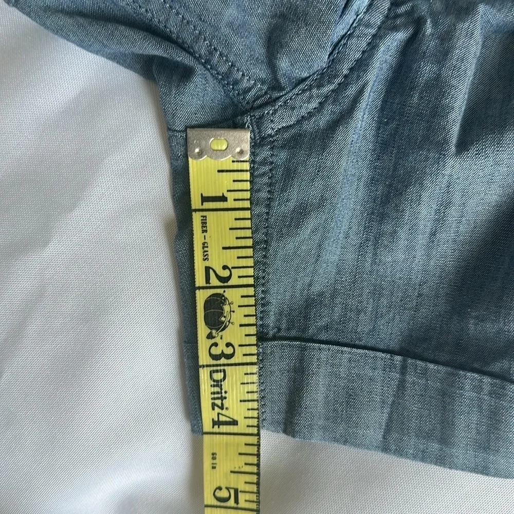 The North Face Wander Free Women’s Chambray Shorts SZ 12 Drawstring Pockets Zip